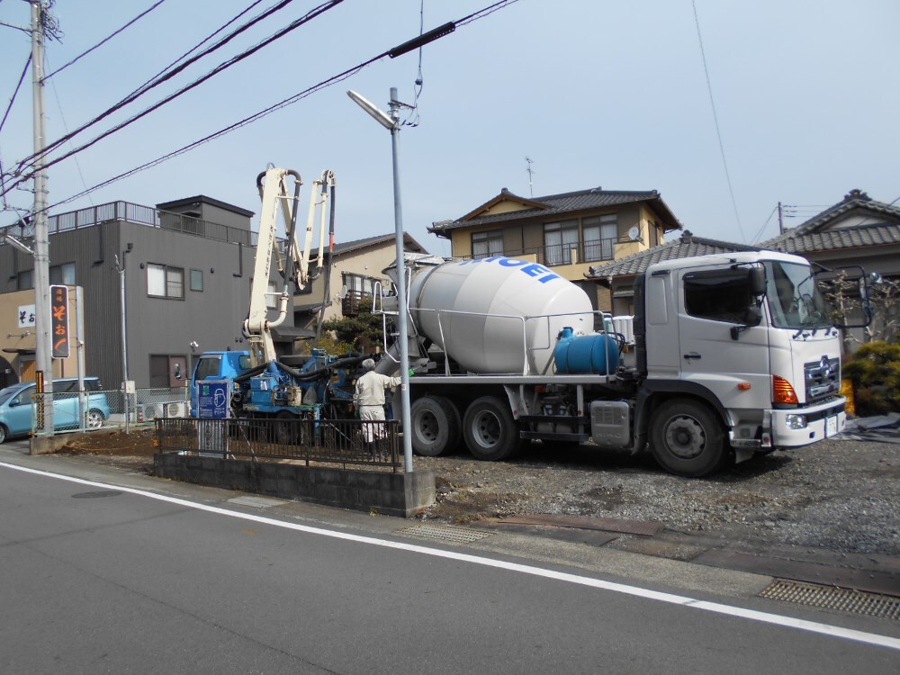 基礎立ち上がりコンクリート打設